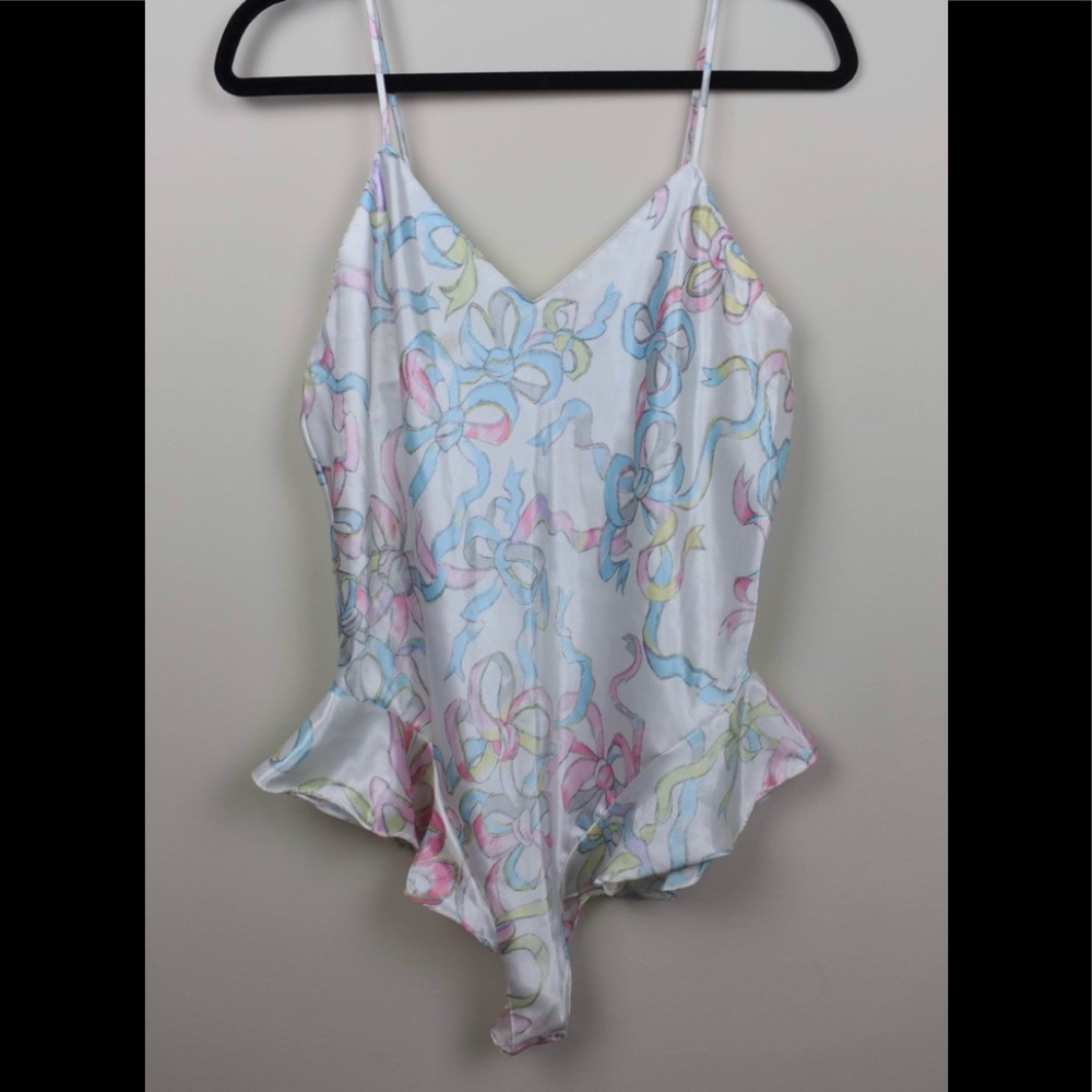 Woman’s Lingere NWT  Intimate Medium VTG